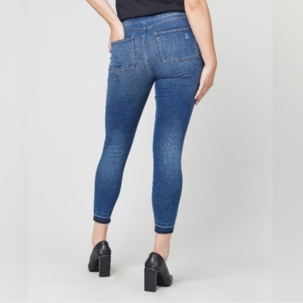 NWT SPANX Distressed Ankle Skinny Jeans $128 Small - Picture 6 of 15